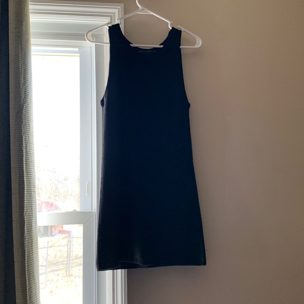 Sleeveless sweater top